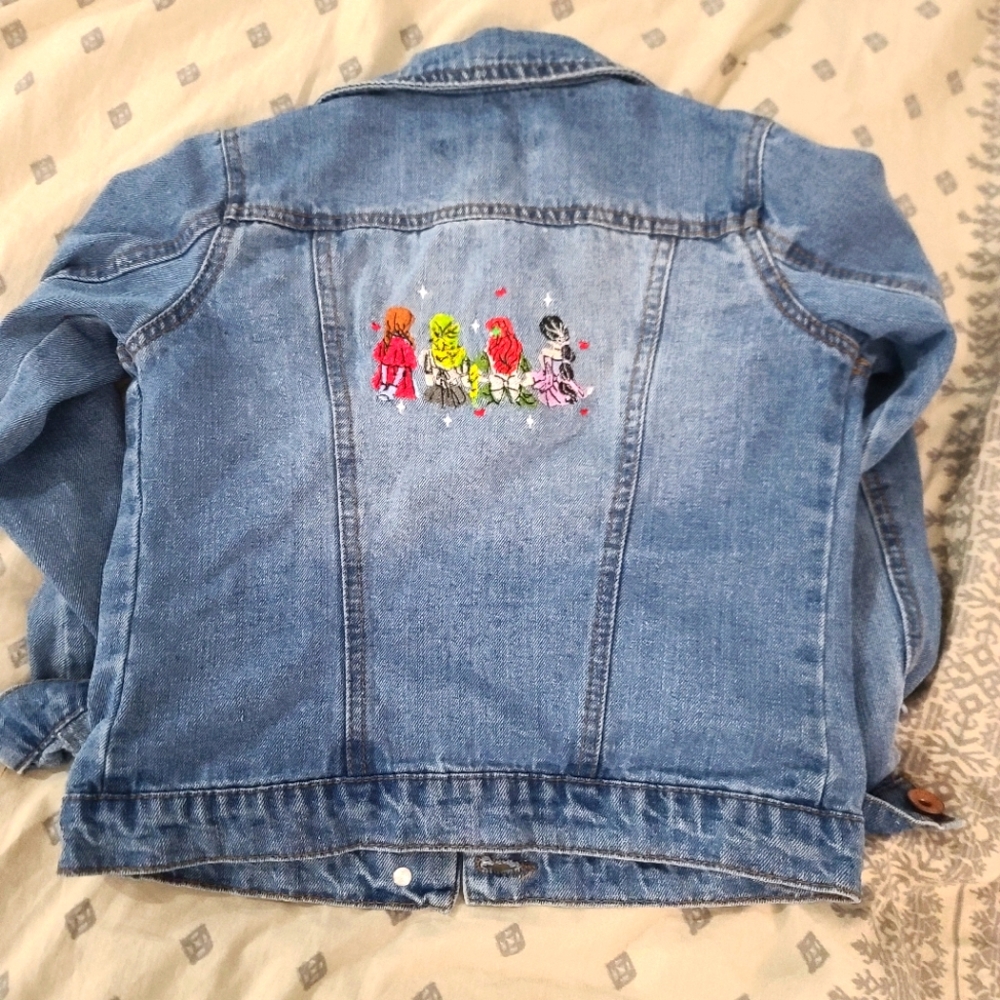 Princess Crew Group Embroidered Denim Girls Jacket Disney Size 7